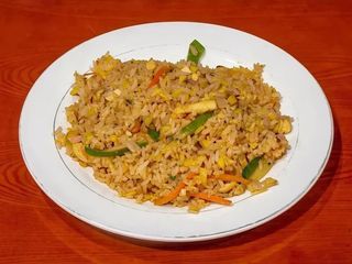 25. Arroz Con Pollo Y Salsa Satay