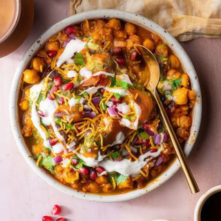 Samosa channa chat