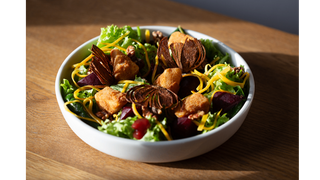 Sałatka z camembertem 400 g