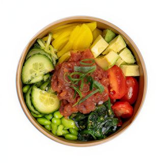 Poke Bowl z tatarem z tuńczyka
