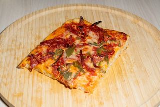 Combo Diavola cu ardei iute  + bautura la alegere