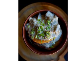 Терчаники в горшечку з білими грибами та томленою свининою (280g)