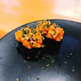 Gunkan Spicy Salmón