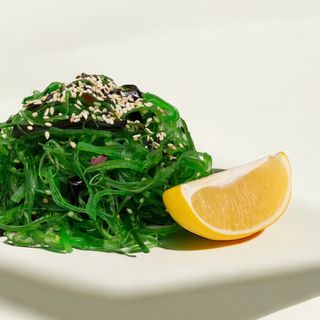 Салат з водоростями чука (125г)