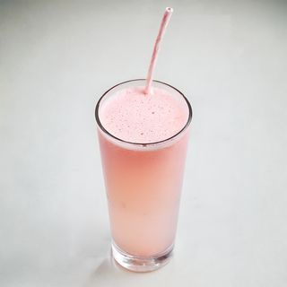 Ceđeni crveni grejpfrut