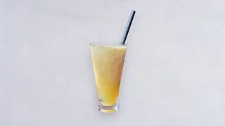 Sok imbirowo-ananasowy