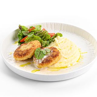 Котлетки из индейки с картофельным пюре 