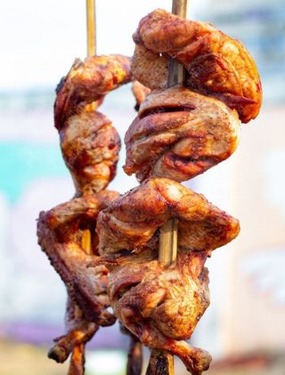 Poulet Piqué + Une Boule D'attieké