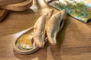 შოთის პური კარაქთან ერთად