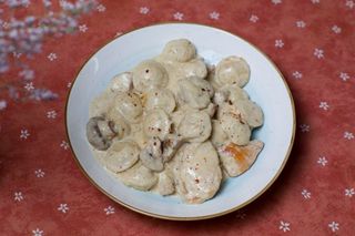 პელმენი სოკოს სოუსით