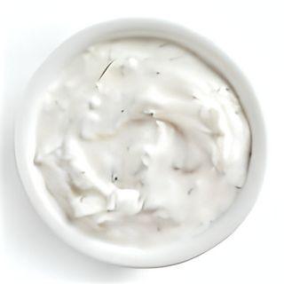 Млечна салата (300г)