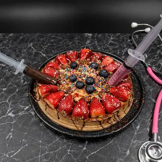 Waffle cu Căpșuni + 2 Toppinguri