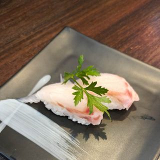 27.Nigiri branzino