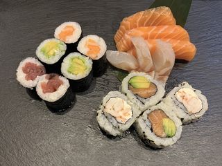 212-Maki sashimi
