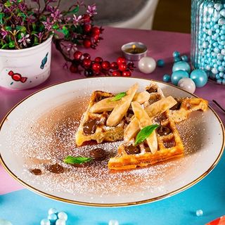 ვაფლი ბანანით და შოკოლადით