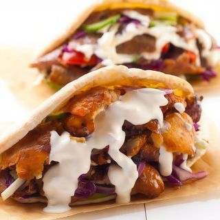 Pan De Pita Con Pollo