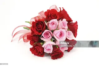 Buchet cu flori 15 trandafiri