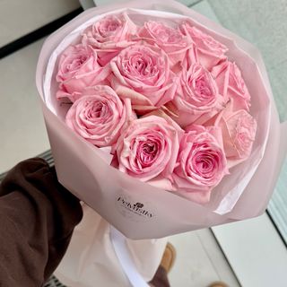 11 рожевих троянд 