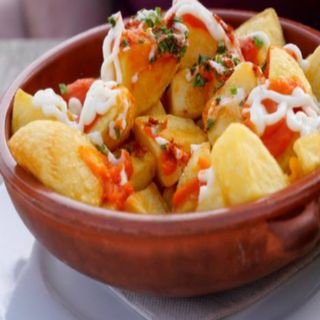 Patatas bravas (ración)