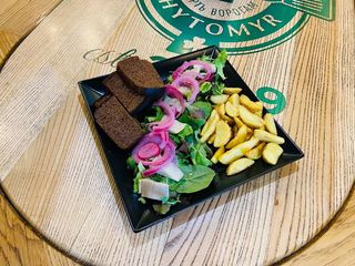 Оселедець з грінками (250g)