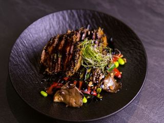 Хрумкий тандерлоін з овочами