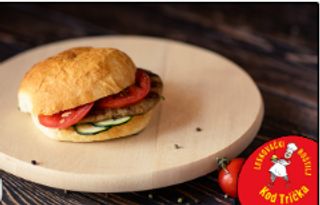 Srednja pljeskavica + Coca-Cola 500 ml