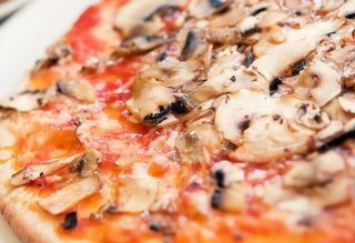 Pizza funghi