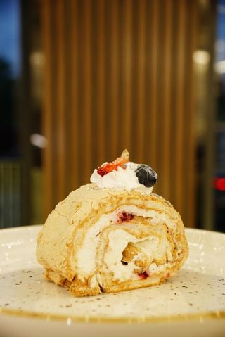 Меренговый рулет