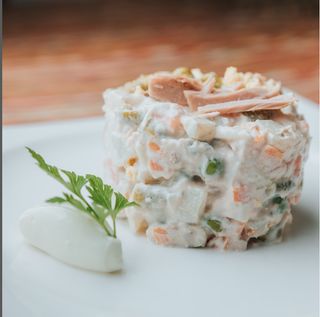 Ensaladilla Con Mahonesa, Atún Y Huevos