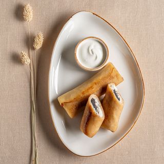 Млинці з сиром та маком