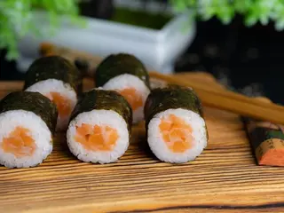 Мак з лососем (110g)