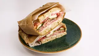 Focaccia Mortadela cu fistic
