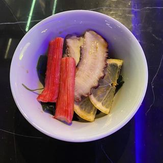 G2. Takosu alghe, polpo, aceto di riso e surimi