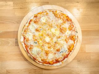 Pizza Cuatro Quesos (33 Cm.)