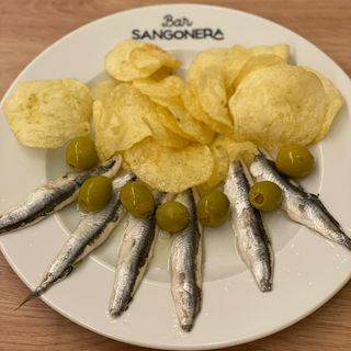 Papas Con Olivas Y Boquerones