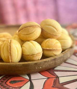 Hrskavi orah sa kondenziranim mlijekom