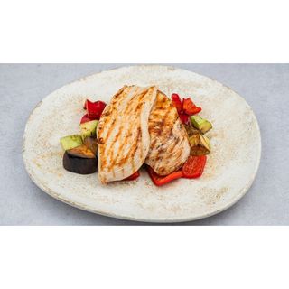 Grilovana piletina na povrću