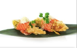 18. Salmon roll fiore di zucca