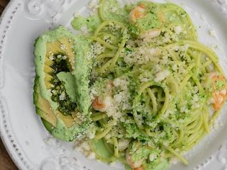 Паста з зеленим каррі та креветками