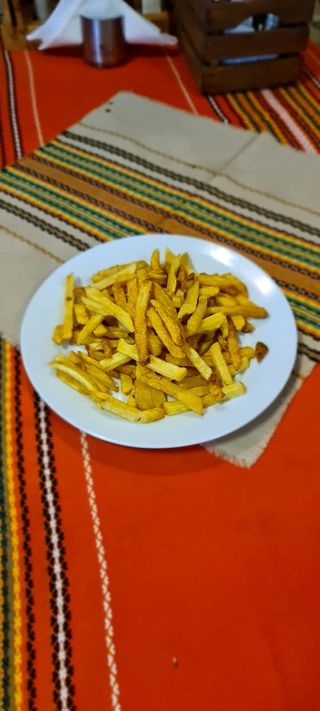 Пържени домашни картофи (400г)
