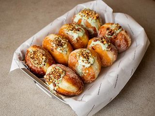 Бомболоні з фісташкою