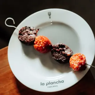 Pinchito campero con patatas a lo pobre