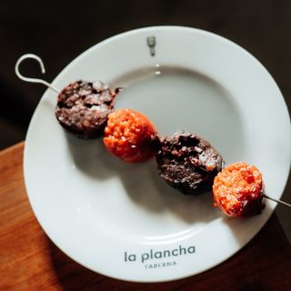 Pinchito campero con patatas a lo pobre