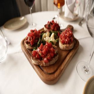 Bruschette di sorrento e parmigiano