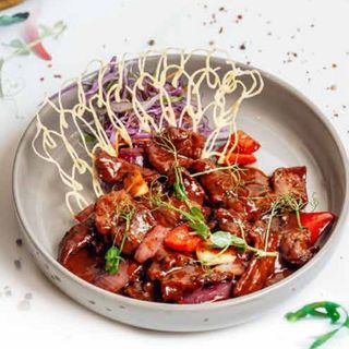 Бұрыш қосылған сиыр еті/ Перечная говядина