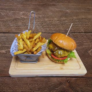 El Jardín Beef Burger/Hamburguesa de ternera El Jardín