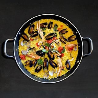 Paella Catalana (4 persoane)