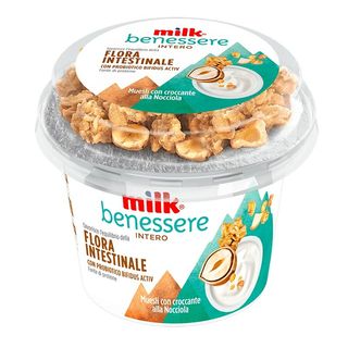 Yogurt Intero con Muesli e Nocciola