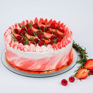 Tort Truskawkowy kawałek GF SF