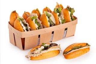 Cesta de 10 mini pan Viena de ternera